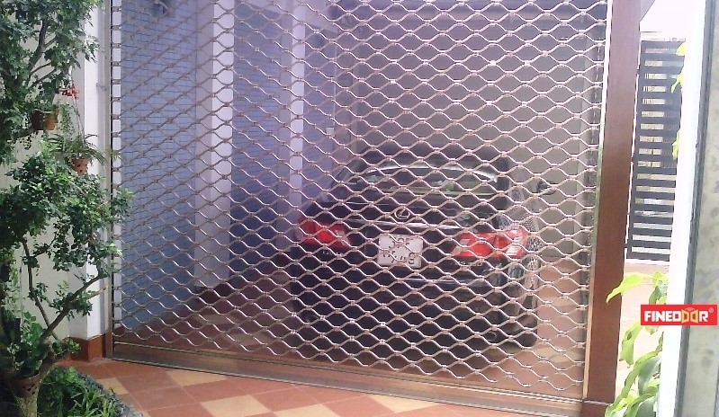 Cửa cuốn lưới inox finedoor, cua luoi inox 304, cửa cuốn lưới mắt cáo inox, cửa lưới inox